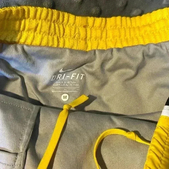 Nikeβ Dri-Fit Yellow and Black Livestrong Running Workout Shorts, M - Picture 3 of 8